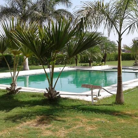 The Shiv Nautica Hotel Mundra Bagian luar foto