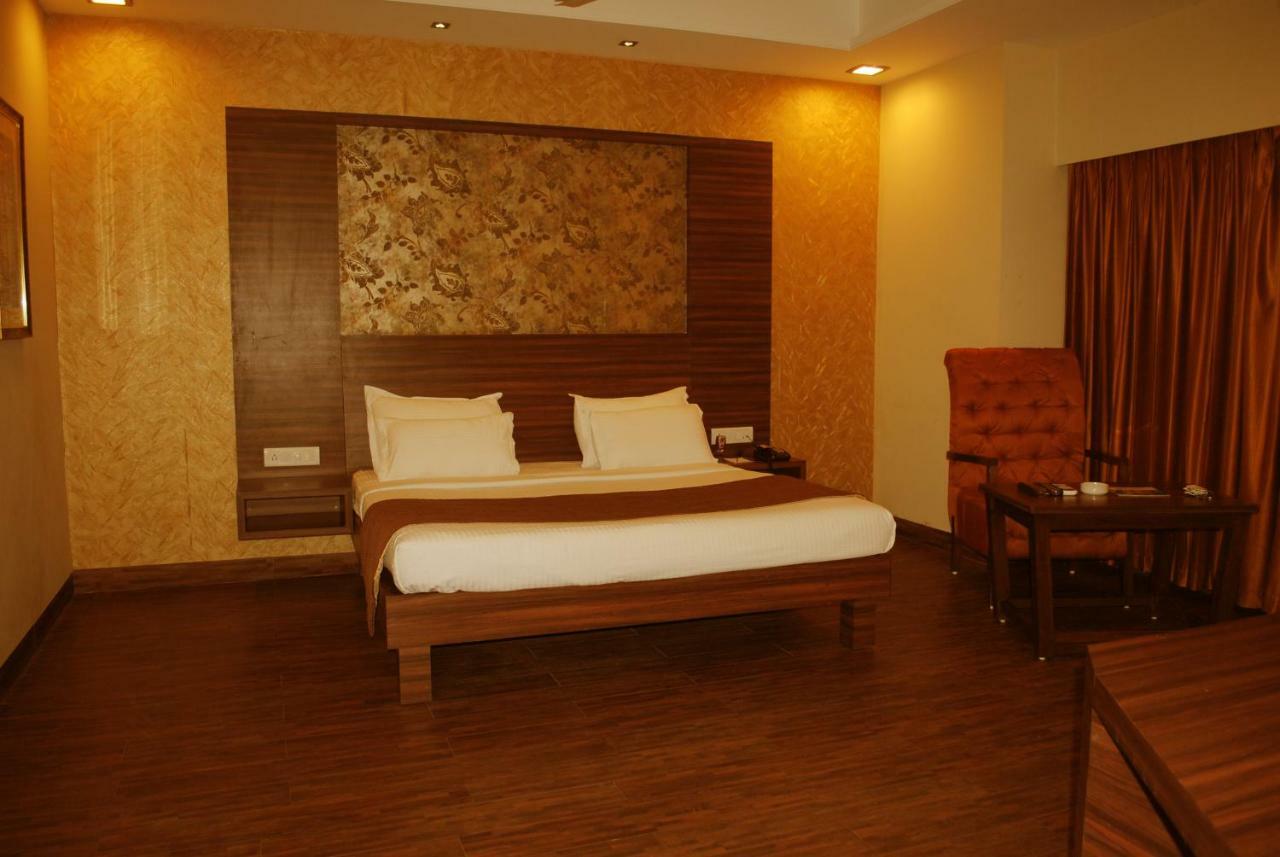 The Shiv Nautica Hotel Mundra Bagian luar foto