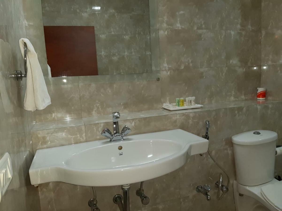 The Shiv Nautica Hotel Mundra Bagian luar foto
